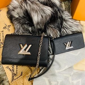 Louis Vuitton Twist MM (crossbody only )